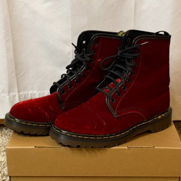 Vintage Red Velvet Doc Martens 8-Eye Boots - UK5 - Picture 11 of 12